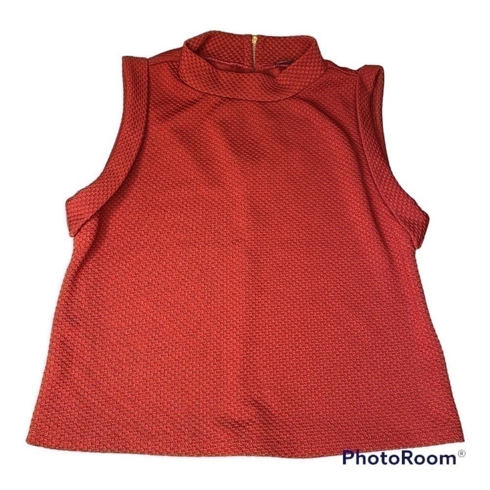 MEDIUM JELLA COUTURE RED TEXTURED SLEEVELESS BLOUSE